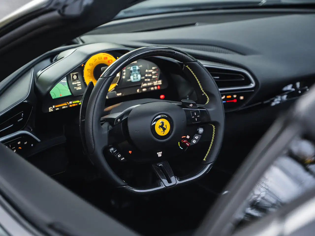 Ferrari 296 GTS снимка Ferrari 296 GTS