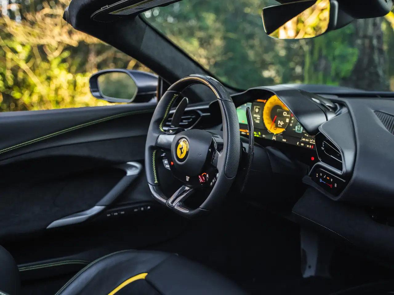 Ferrari 296 GTS снимка Ferrari 296 GTS