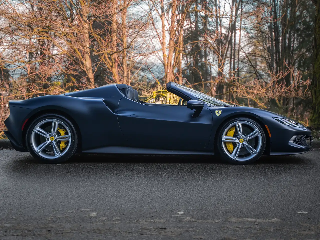 Ferrari 296 GTS снимка Ferrari 296 GTS
