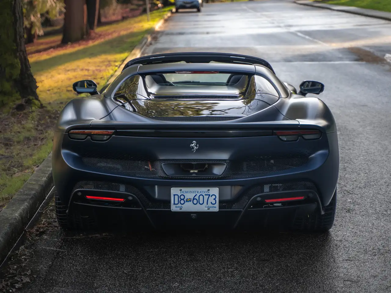 Ferrari 296 GTS снимка Ferrari 296 GTS