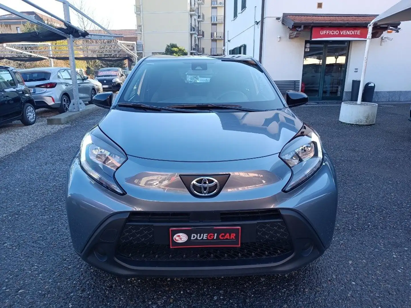 Toyota Aygo X 1.0 VVT-i 72 CV 5 porte Active S-CVT Grigio - 2