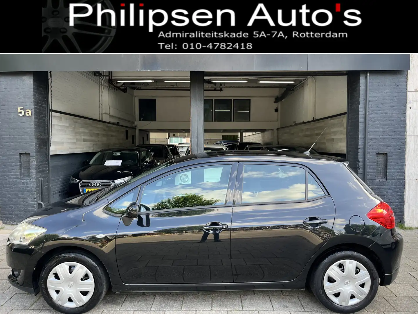 Toyota Auris 1.6 Aspiration Automaat Zwart - 1