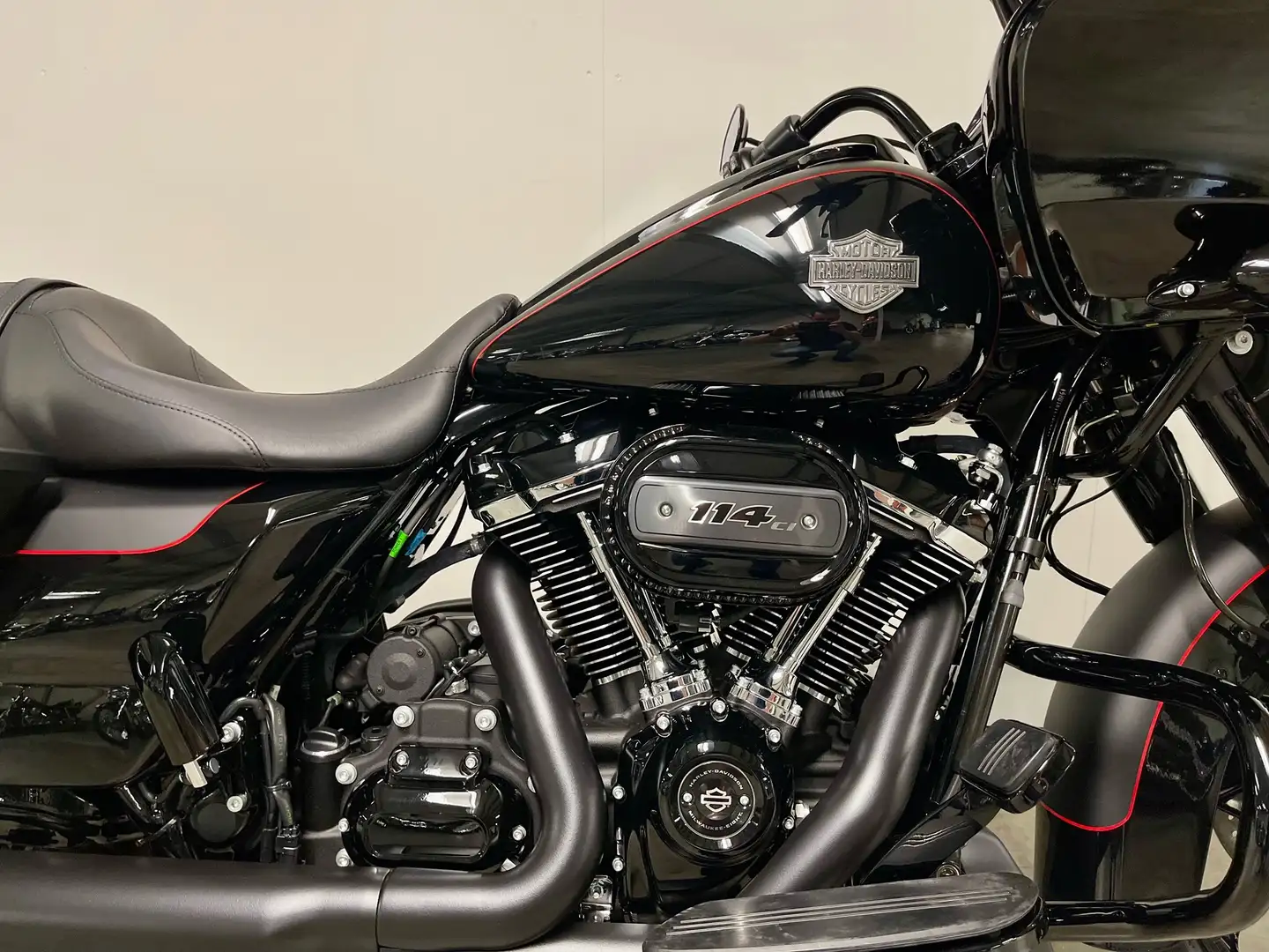 Harley-Davidson Road Glide TOURING FLTRXS SPECIAL HMC '' Limited Edition '' Noir - 2