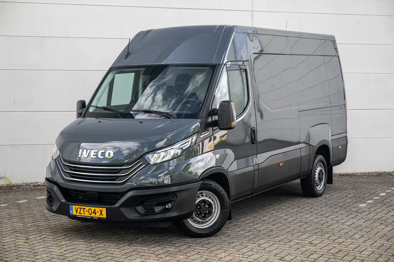 Iveco Daily 2023 — фото 19