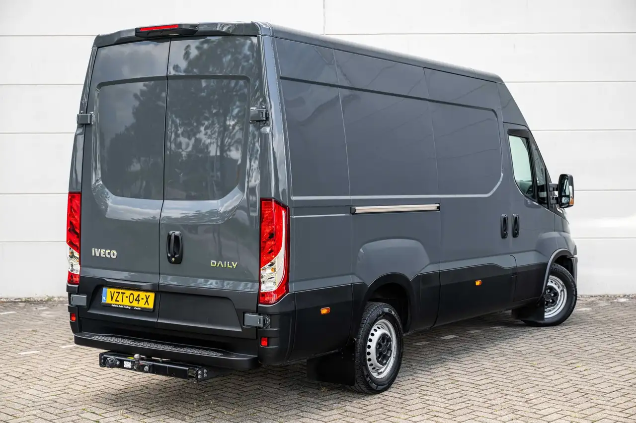 Iveco Daily 2023 — фото 20