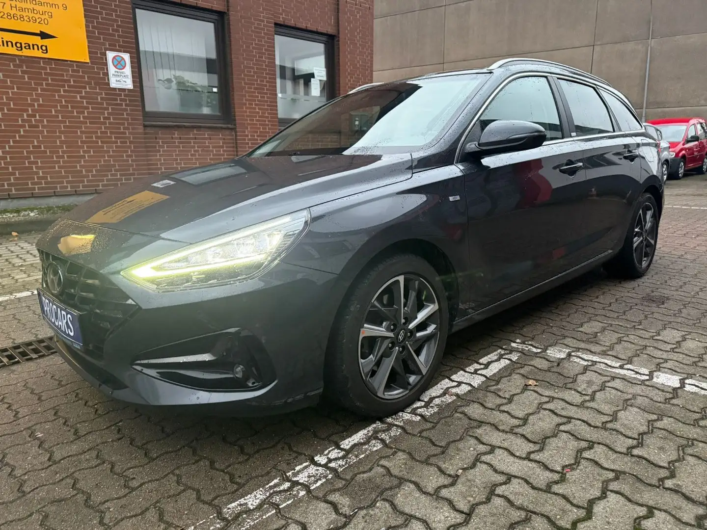 Hyundai i30 CW AUT. Prime*PANO*LED*DIGI-TACHO*NAVI* Grau - 2