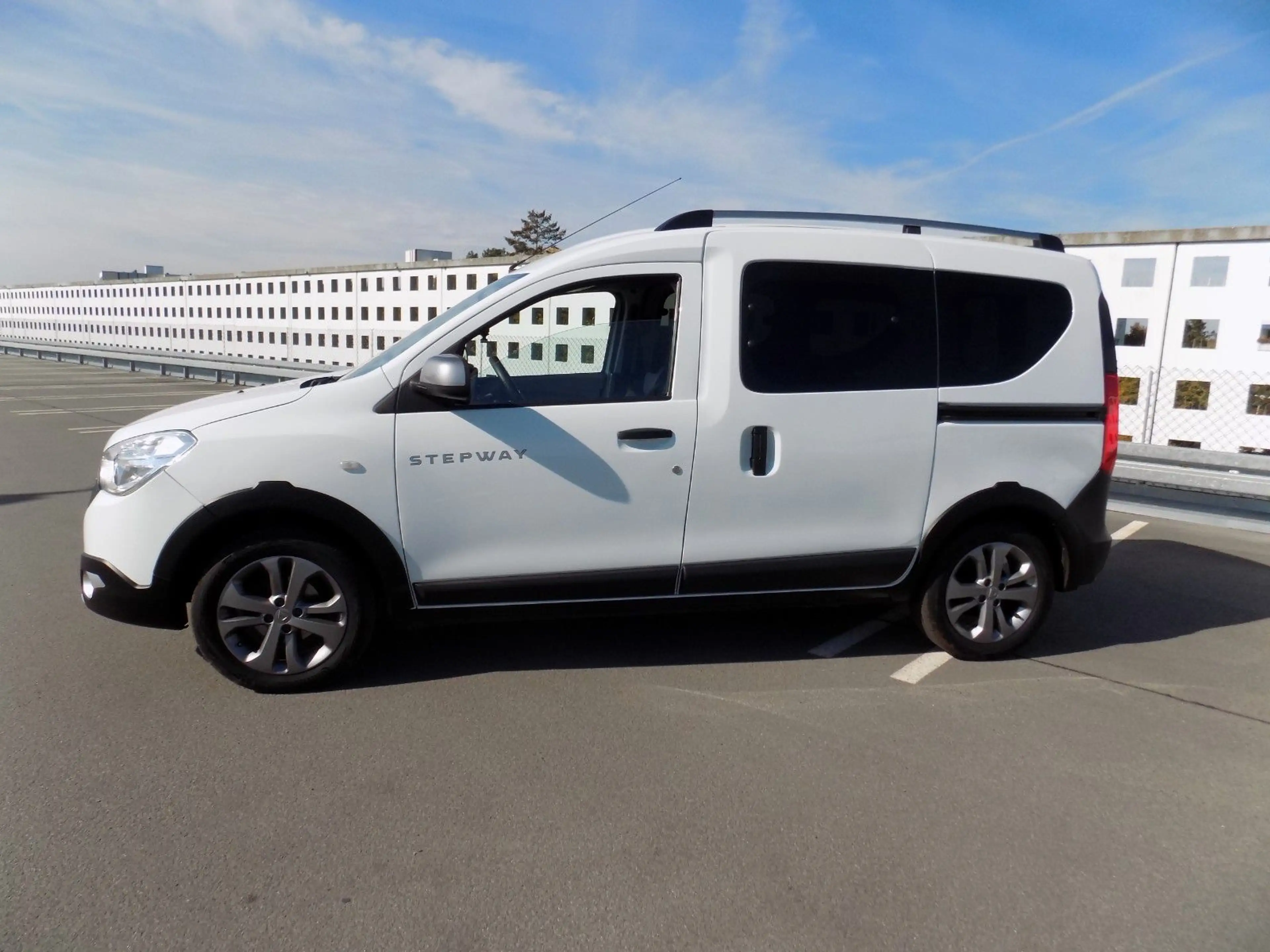 Dacia Dokker 1,6 Stepway  Klima Navi.65Tkm. — photo 2