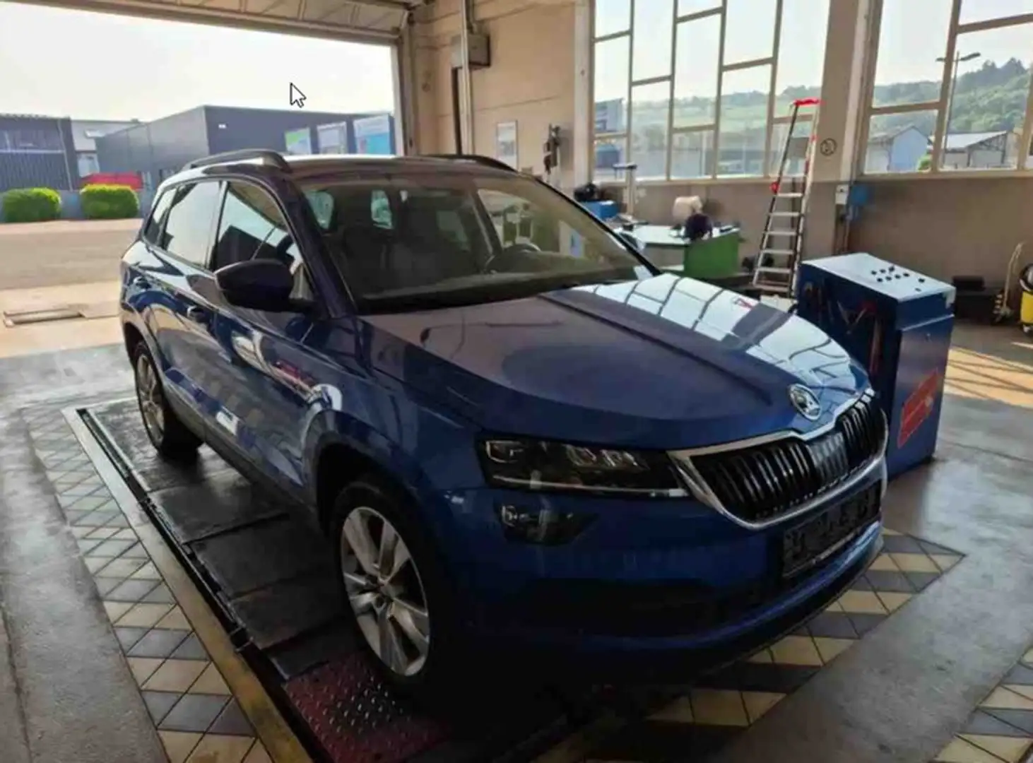 Skoda Karoq 1.5 TSI Style LED, AHK Blau - 2