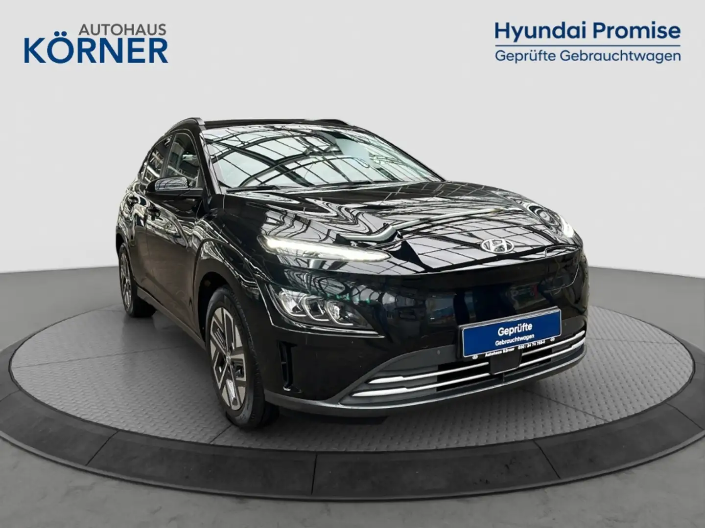 Hyundai KONA Elektro TREND 39 kWh *NAVI*KRELL*CAM*LED* Zwart - 1