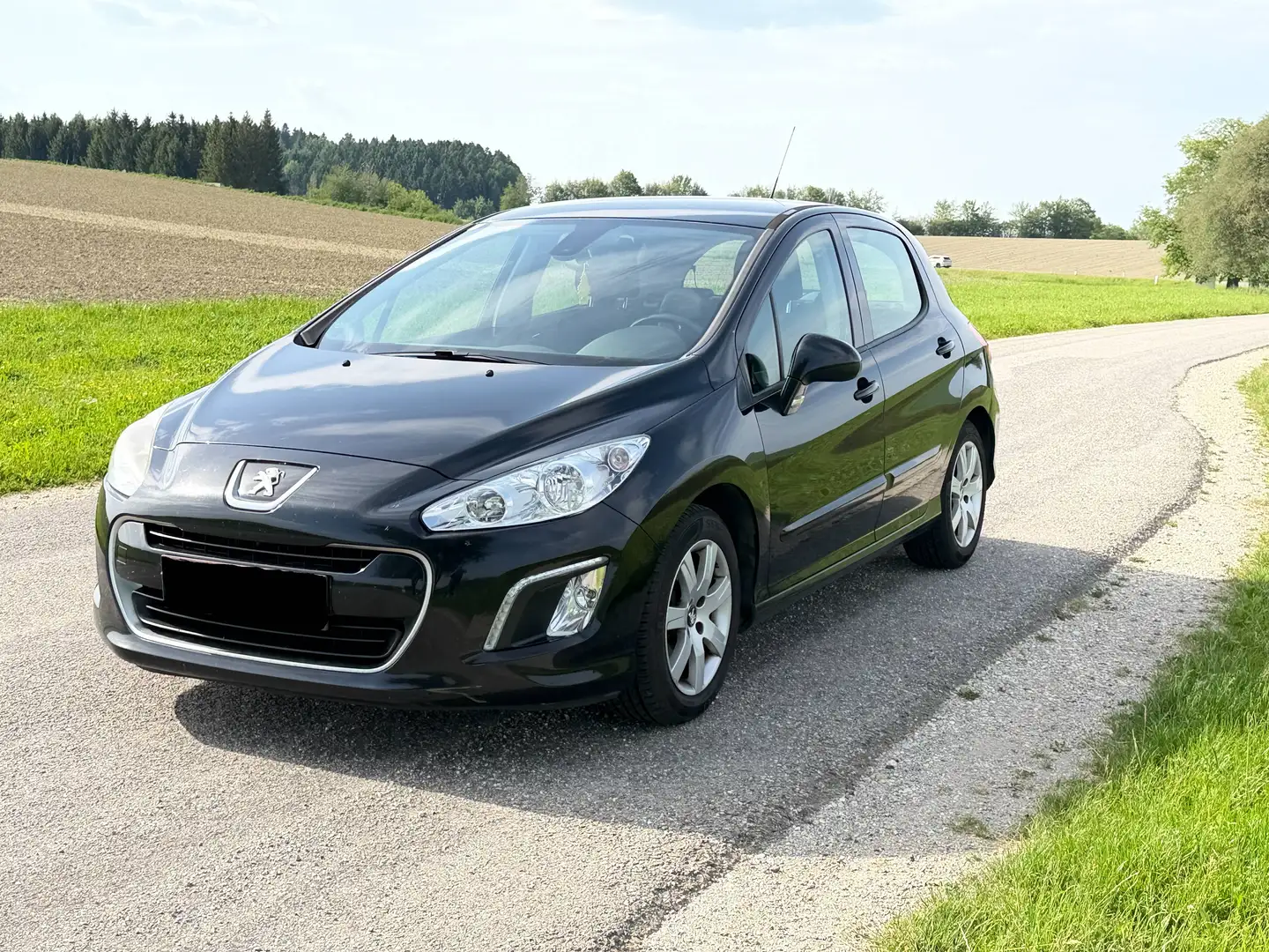 Peugeot 308 1,6 HDi 92 FAP Active,Neue Kupplungssatz und Zahnriemen mit Wasserpumpe. Schwarz - 2