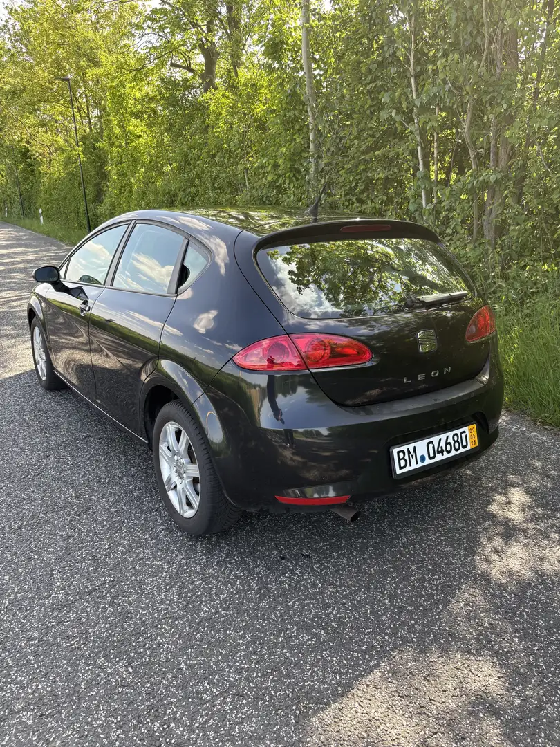 SEAT Leon Stylance / Style | Scheckheftgepflegt | TÜV Černá - 2