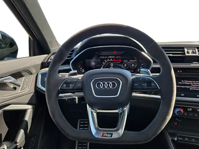 Audi RS Q3 view 13