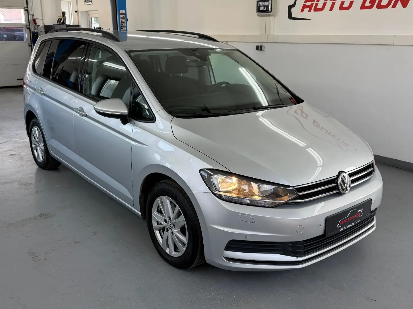Volkswagen Touran 2.0 TDI Comfortline*DSG*ACC*SitzH* Silber - 2