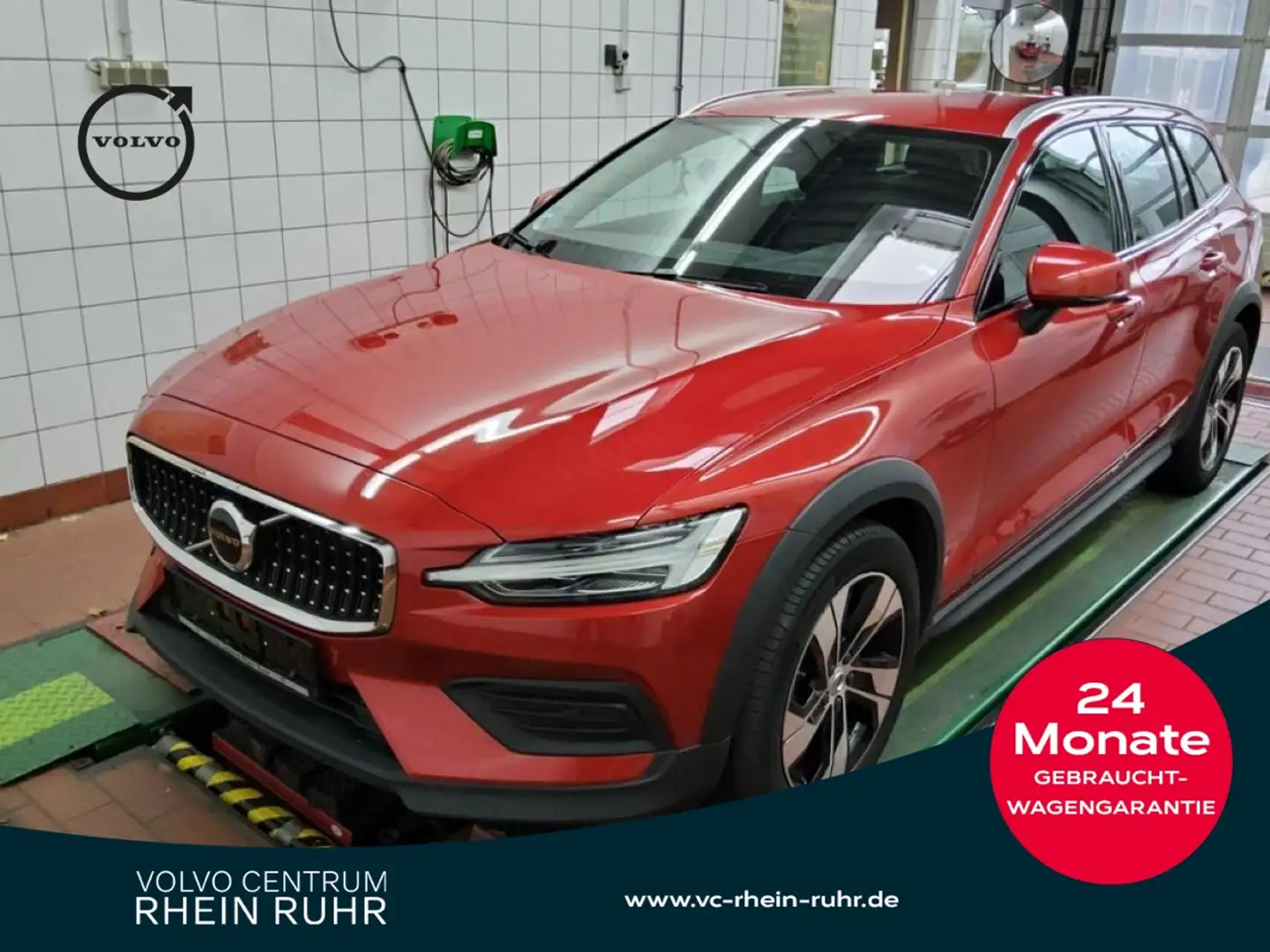Volvo V60 Cross Country B4 (D) AWD PLUS AHK+WINTERPAK Rot - 1
