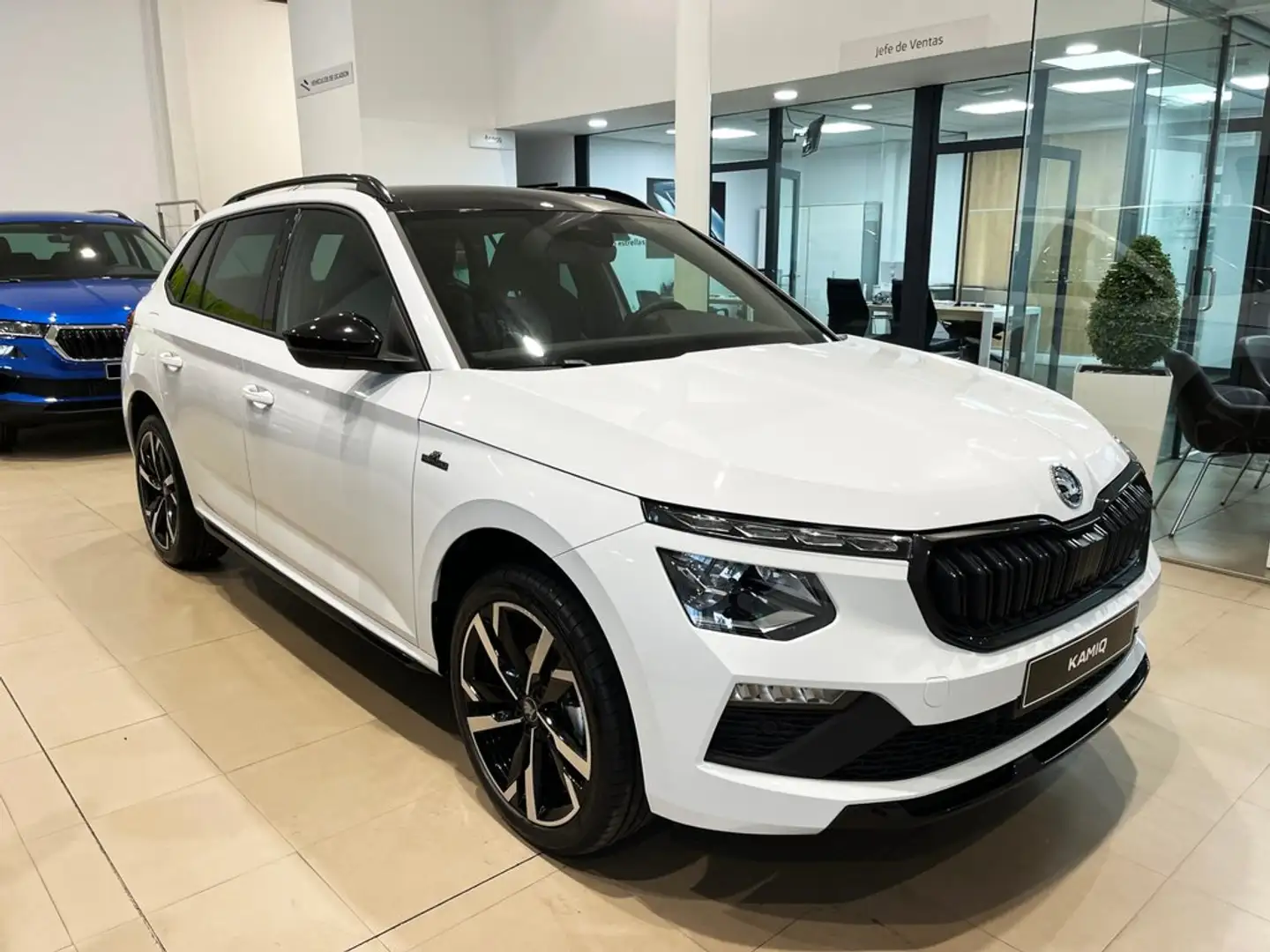 Skoda Kamiq 1.5 TSI Montecarlo DSG Blanco - 1