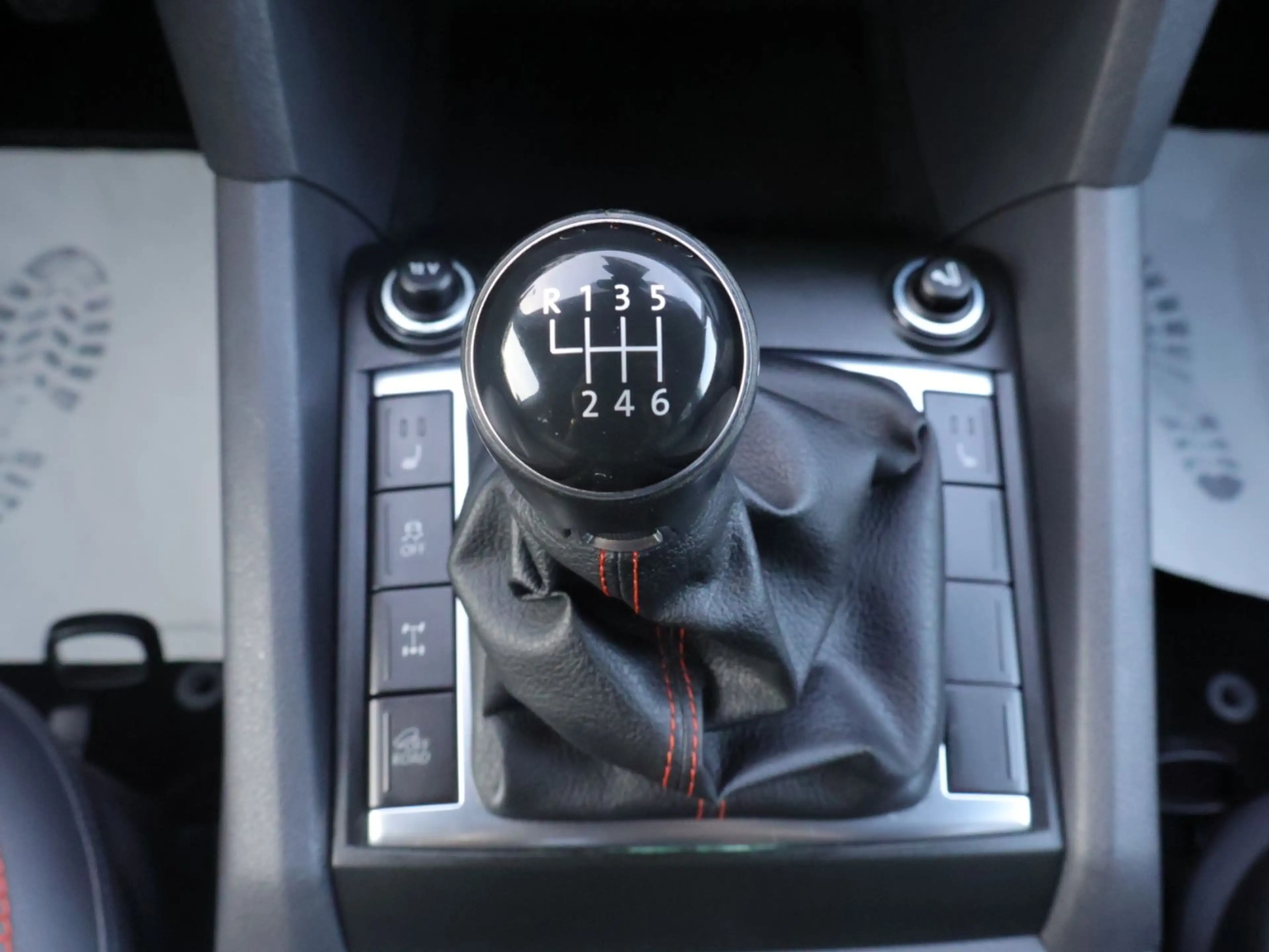 Volkswagen Amarok Canyon DoubleCab 4Motion LEDER-NAVI-AHK — photo 10