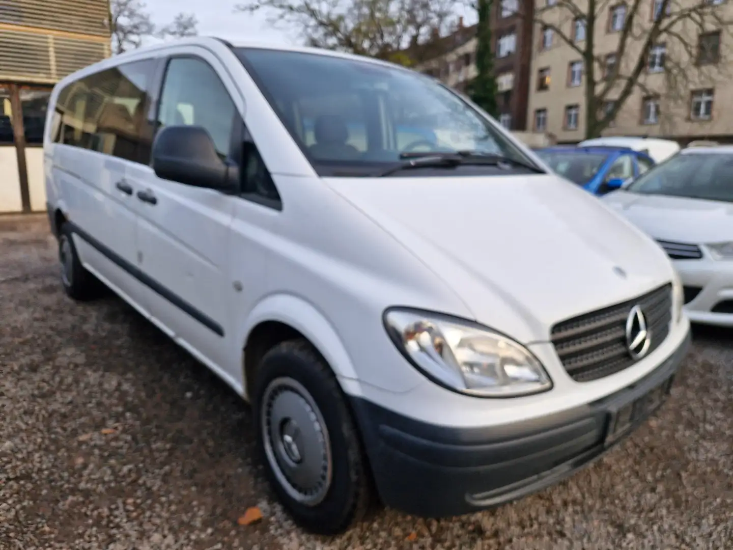 Mercedes-Benz Vito 109 CDI extralang (639.705) Weiß - 1