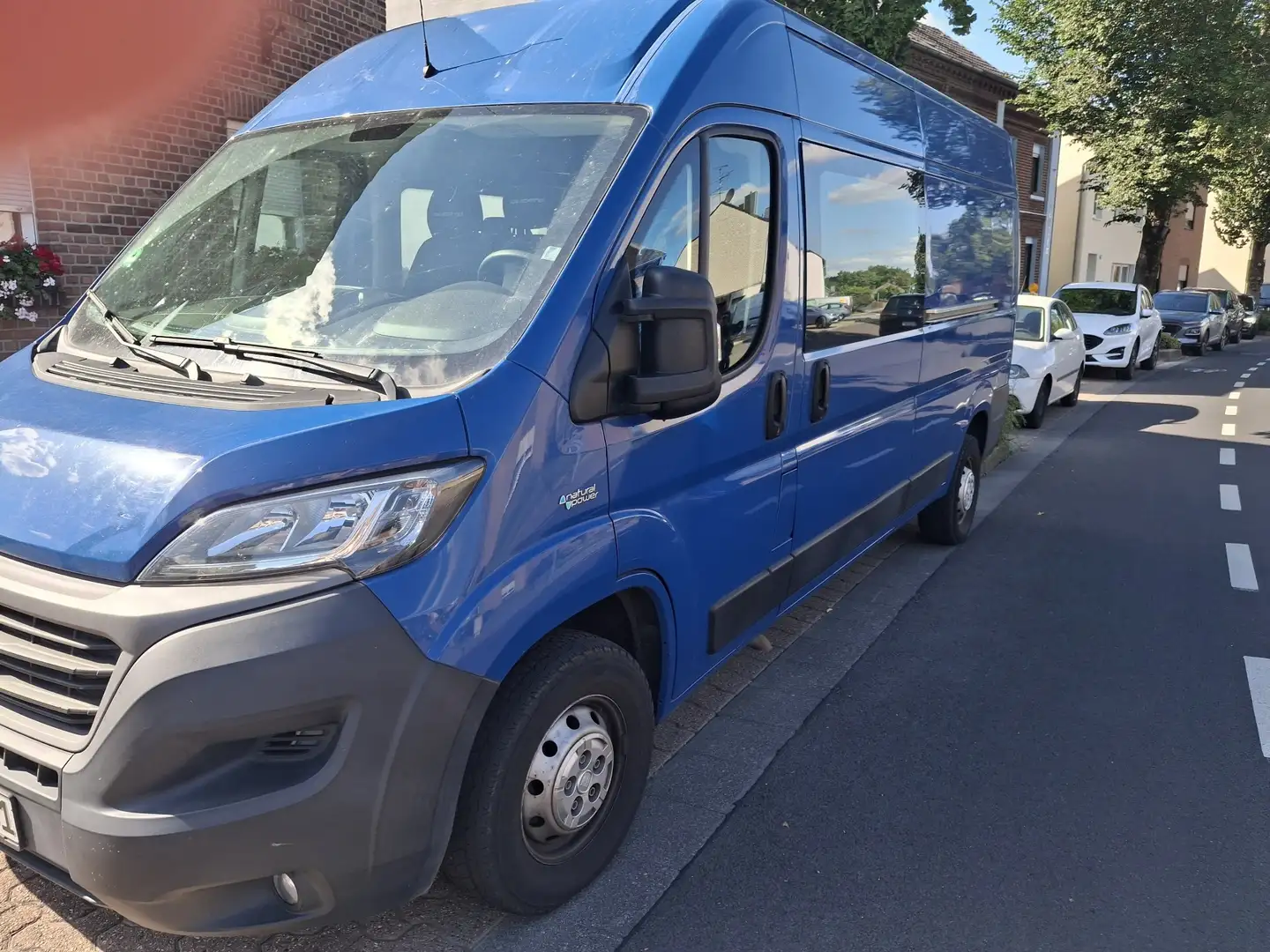 Fiat Ducato 140 Natural Power L4H2 RS: 4035 mm Blau - 1