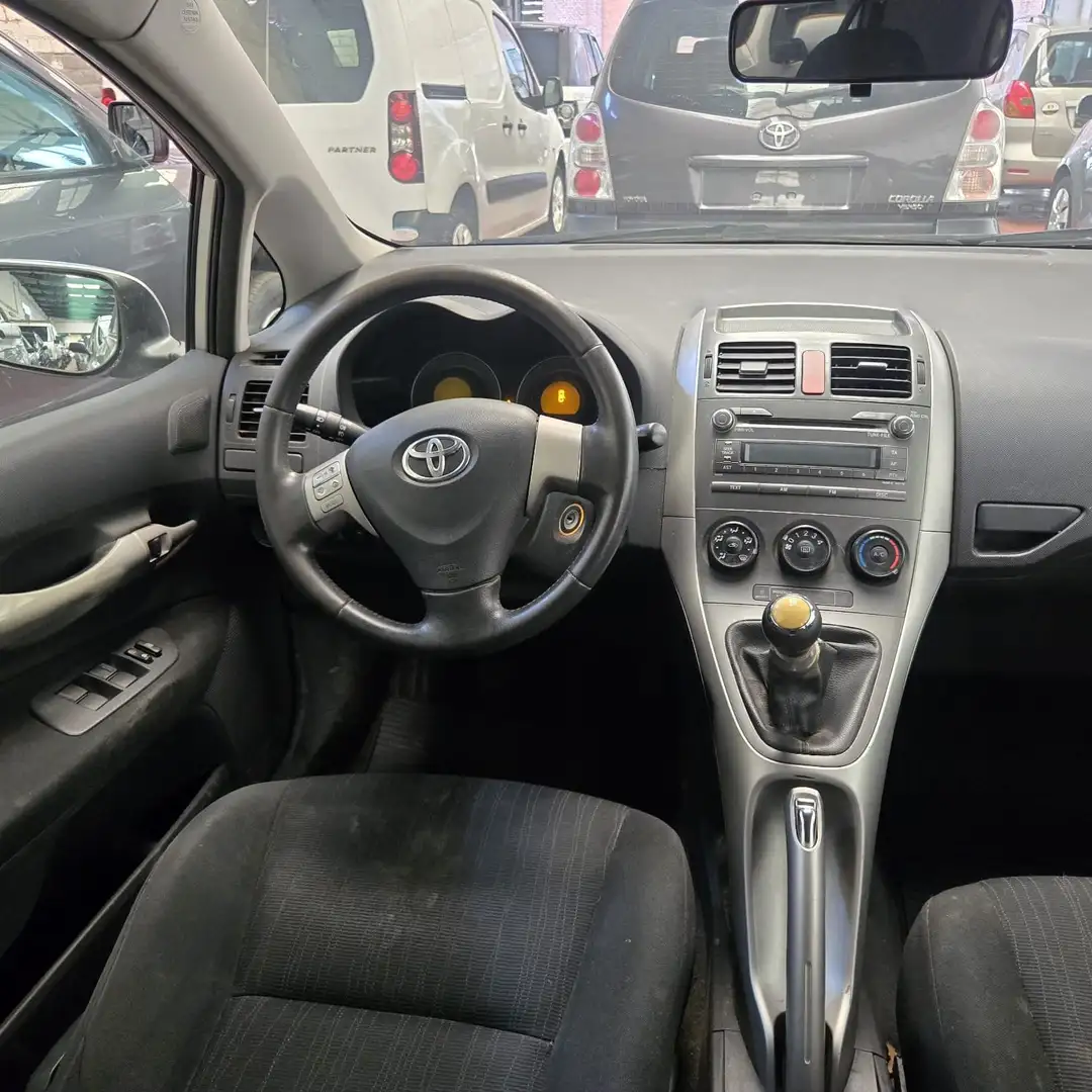 Toyota Auris Auris 1.4 D-4D Linea Luna Zilver - 2