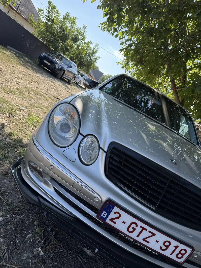 Mercedes-Benz E 240 Avantgarde - 2