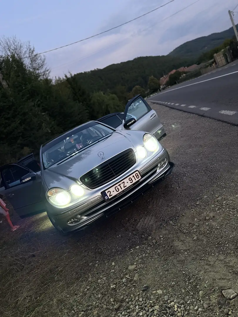 Mercedes-Benz E 240 Avantgarde - 1