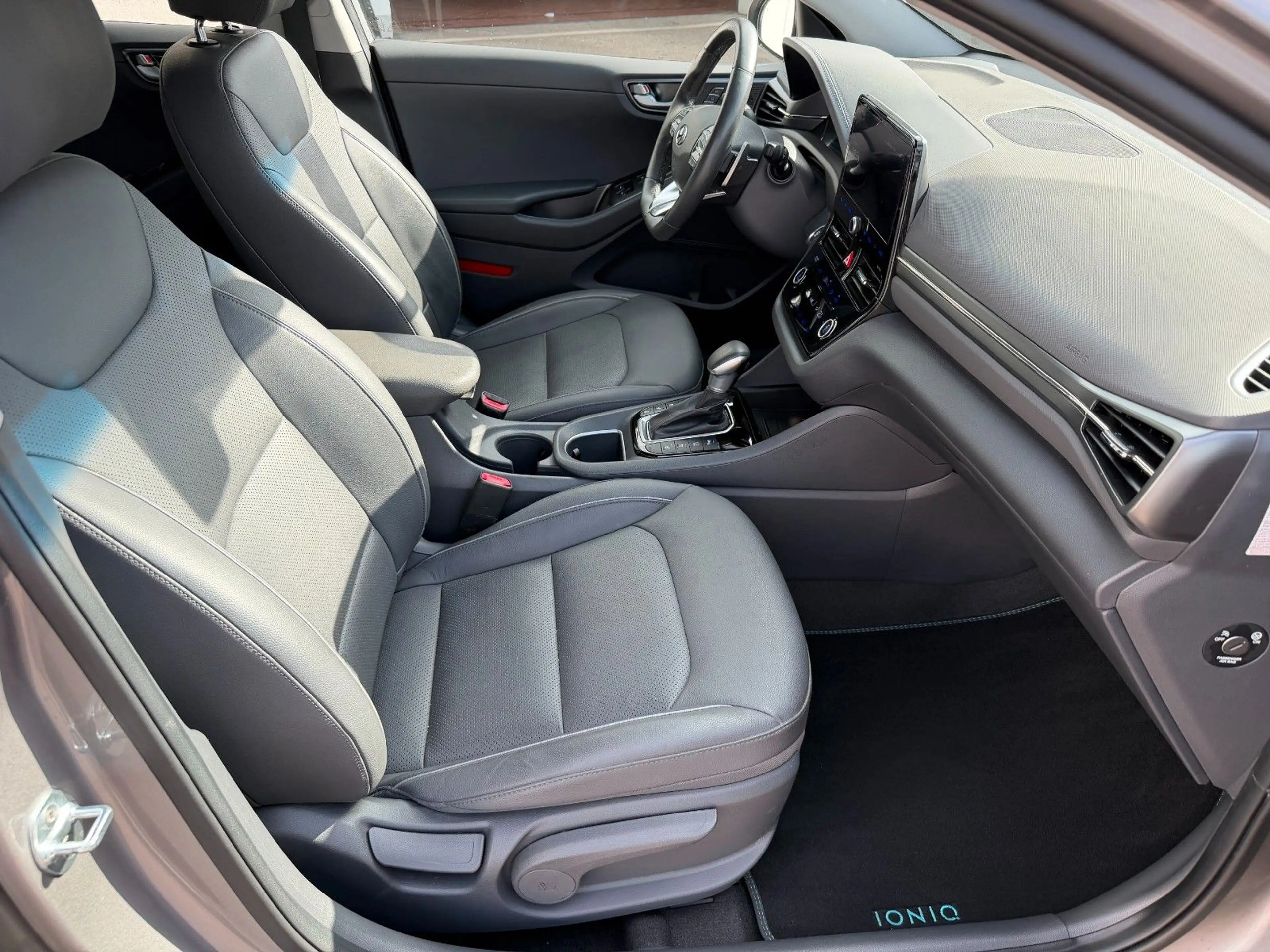 Hyundai IONIQ HEV Premium / GJR — photo 7