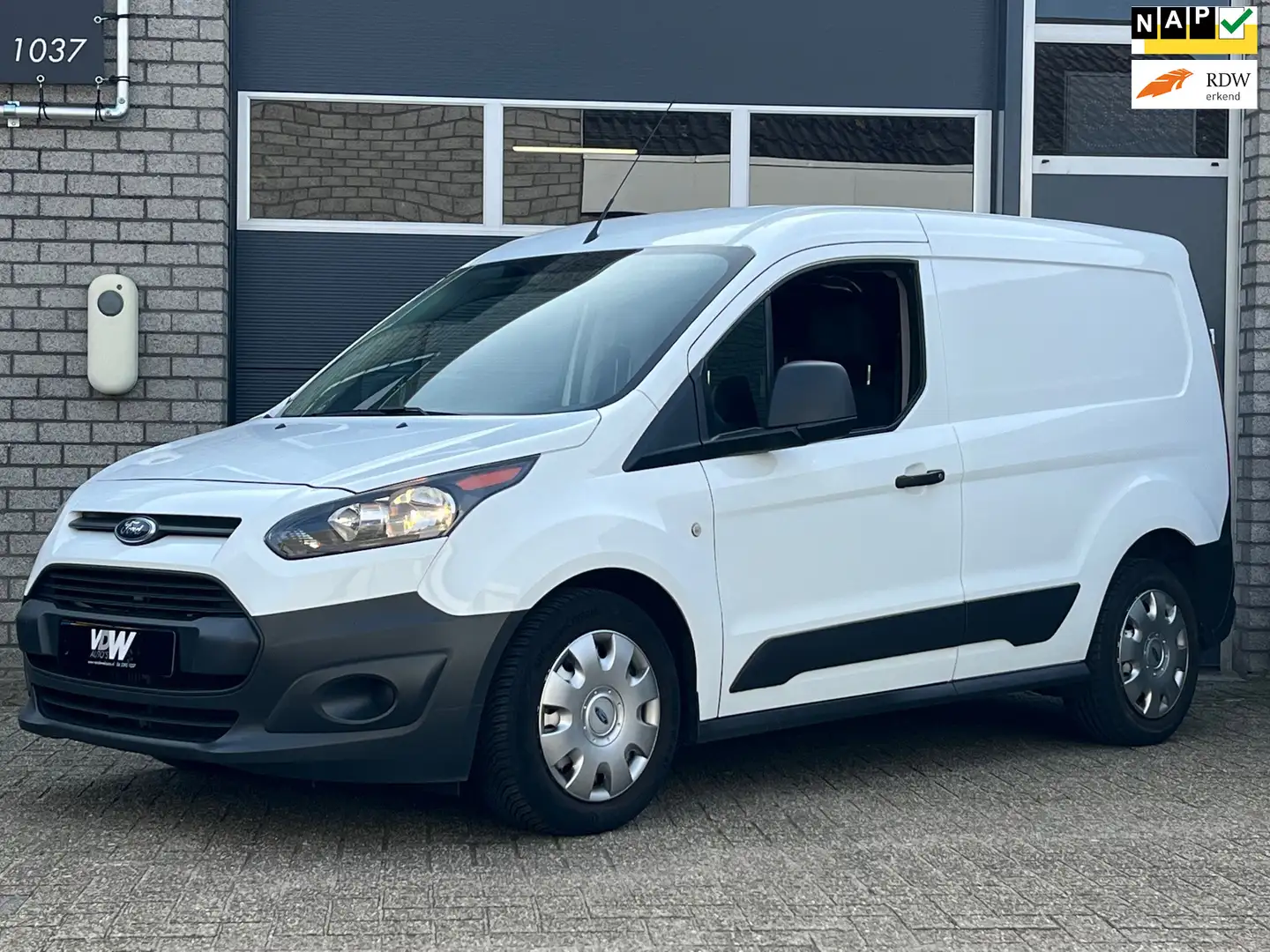 Ford Transit Connect 1.5 TDCI L1 euro 6 airco 49288 KM N.A.P. eerste ei - 1