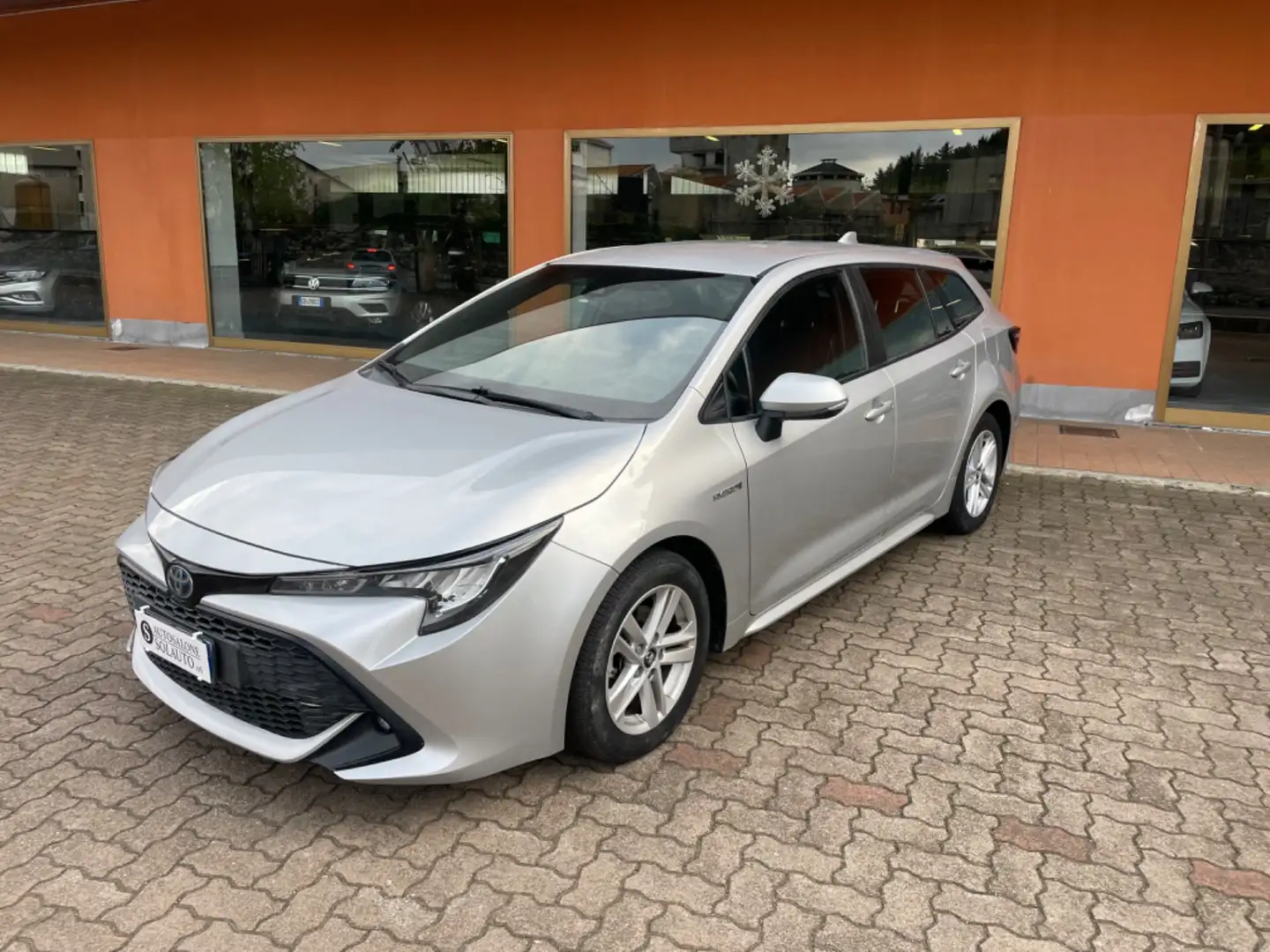 Toyota Corolla Touring Sports 1.8 Hybrid Business Silber - 1
