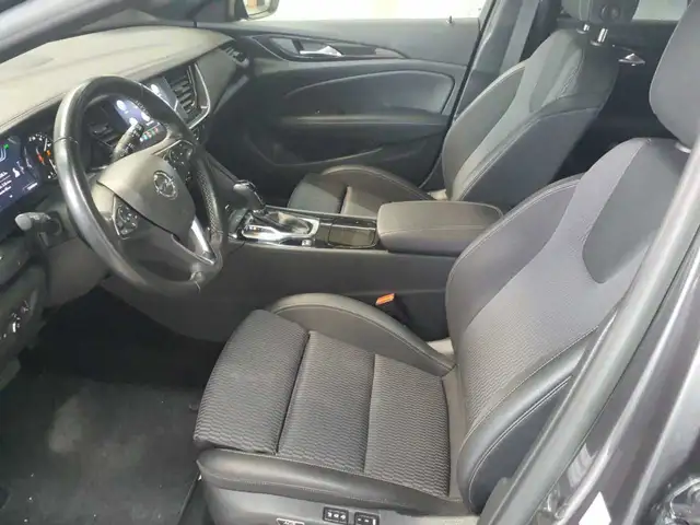 Opel Insignia view 7