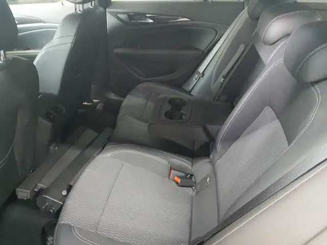 Opel Insignia view 13