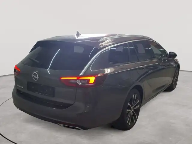 Opel Insignia view 4