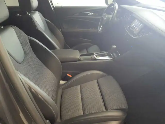 Opel Insignia view 8