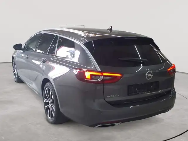 Opel Insignia view 5