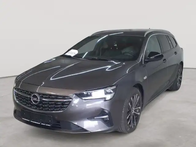 Opel Insignia view 2
