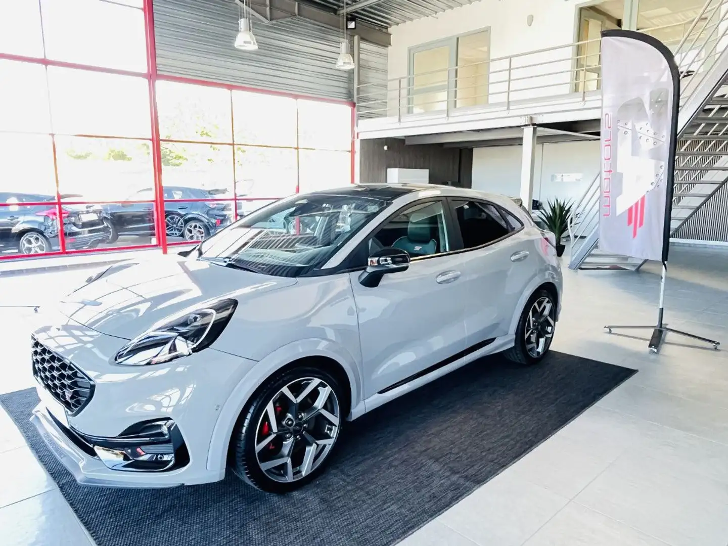 Ford Puma ST 1,5 200 PACK PERF ATTELAGE DIFFERENTIEL LAUNCH CONTROL GPS CAMERA FEUX FULL LED HIFI B&O APP Grijs - 1