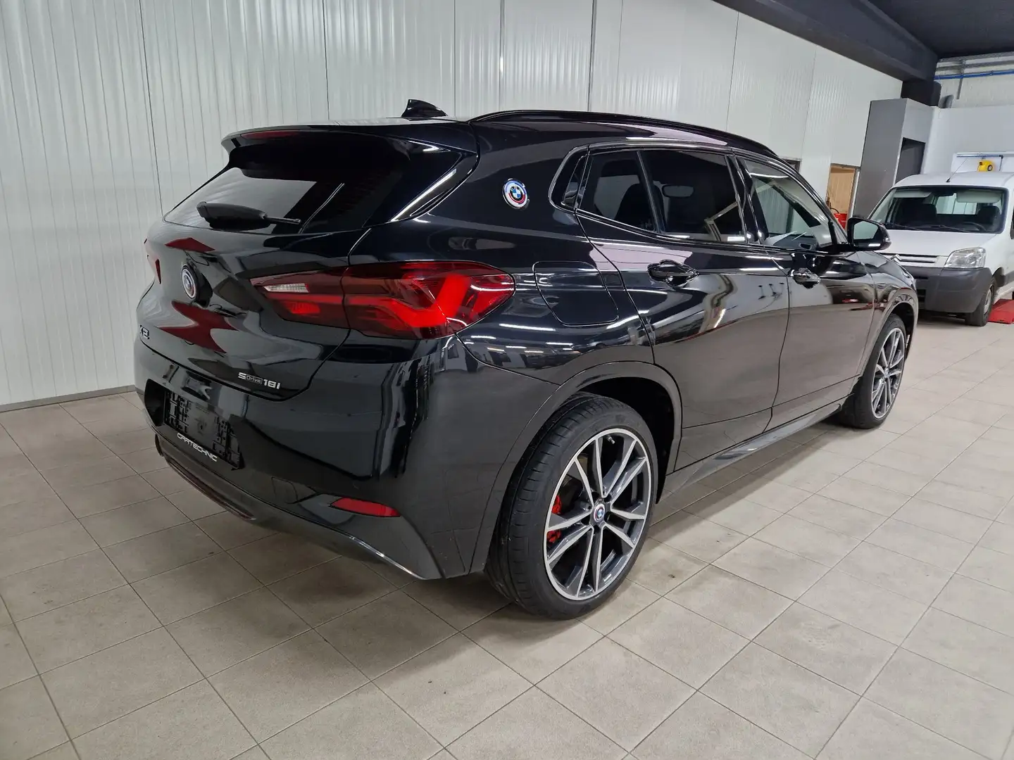 BMW X2 sDrive18i Aut. Full M-pack - 2