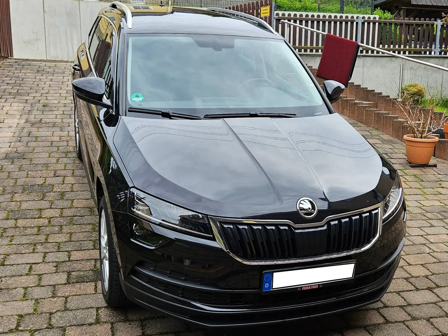Skoda Karoq Karoq 1.5 TSI ACT DSG Style Fekete - 2