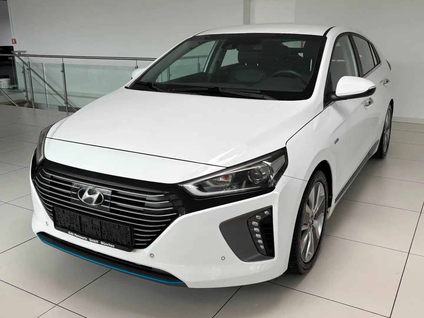 Hyundai IONIQ Ioniq Premium*SzHz*SzBL*Navi*Kamera*TWA* Blanc - 1