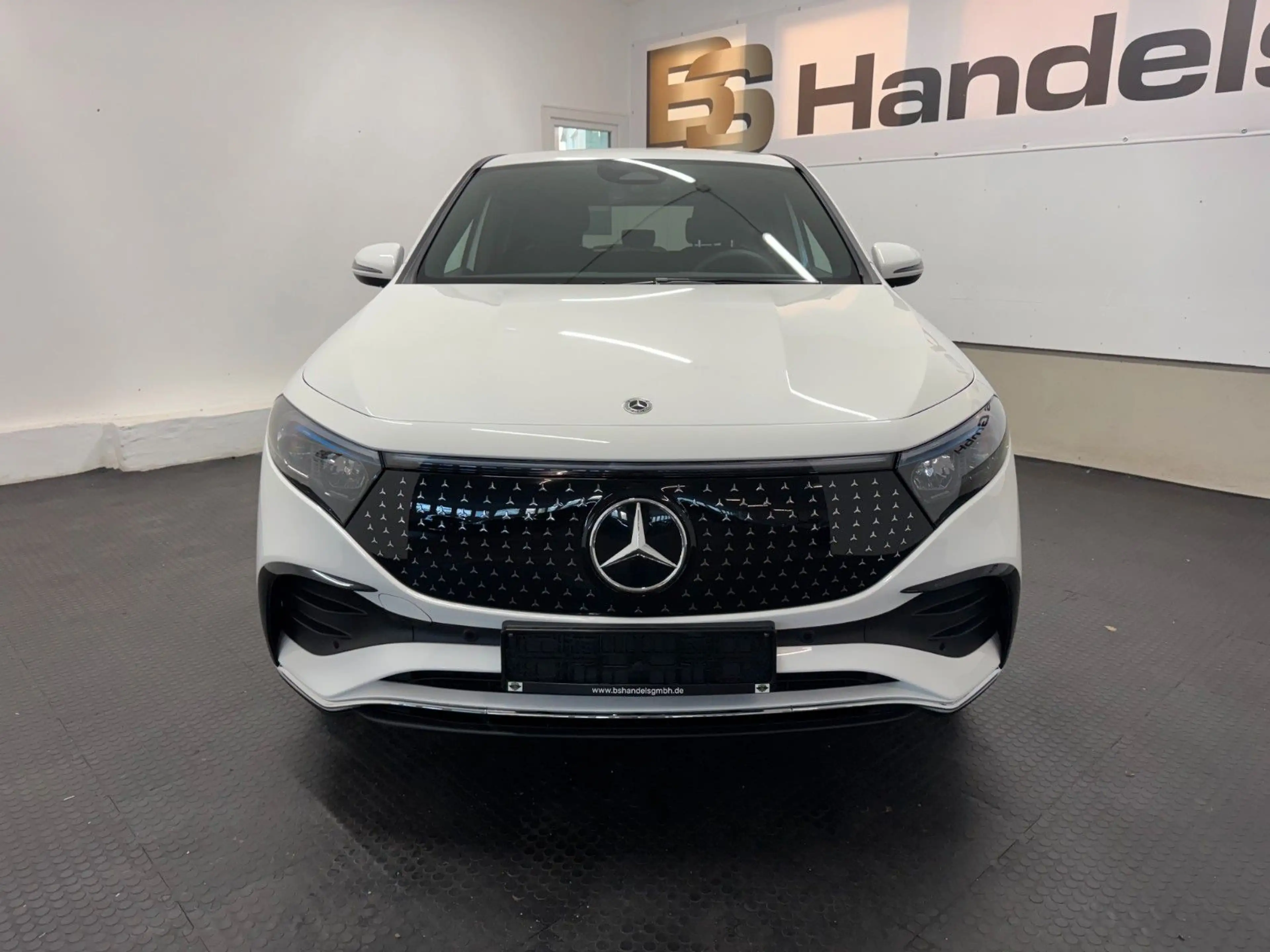 Mercedes-Benz EQA 250+ AMG LINE*LED*WIDE*KAMERA*SHZ* — photo 2