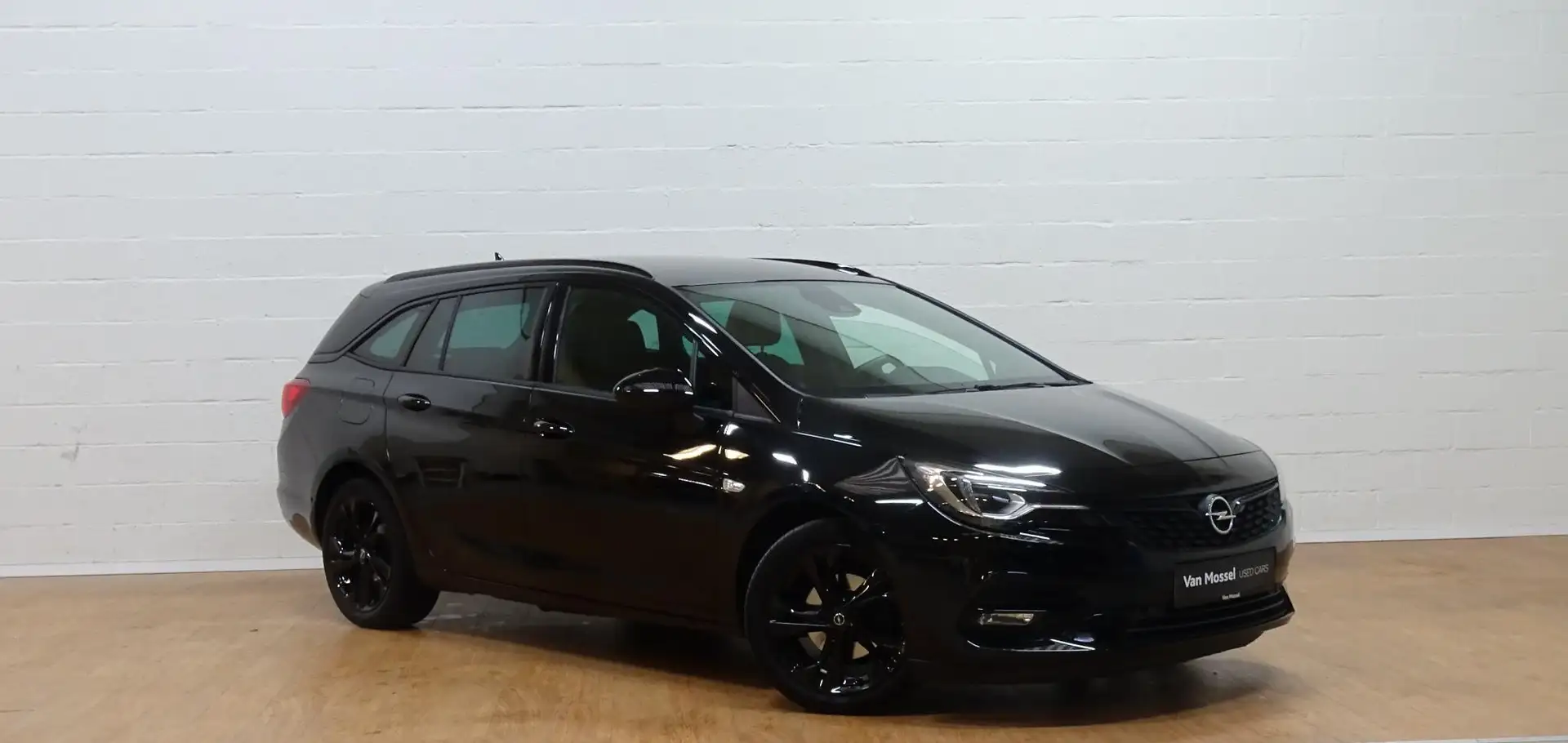 Opel Astra sports tourer 1.4T Ultimate automaat Noir - 2