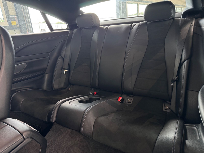 Mercedes-Benz E 300 Coupe*AMG*PANO*BURMESTER*WIDESCREEN*LED* — photo 15