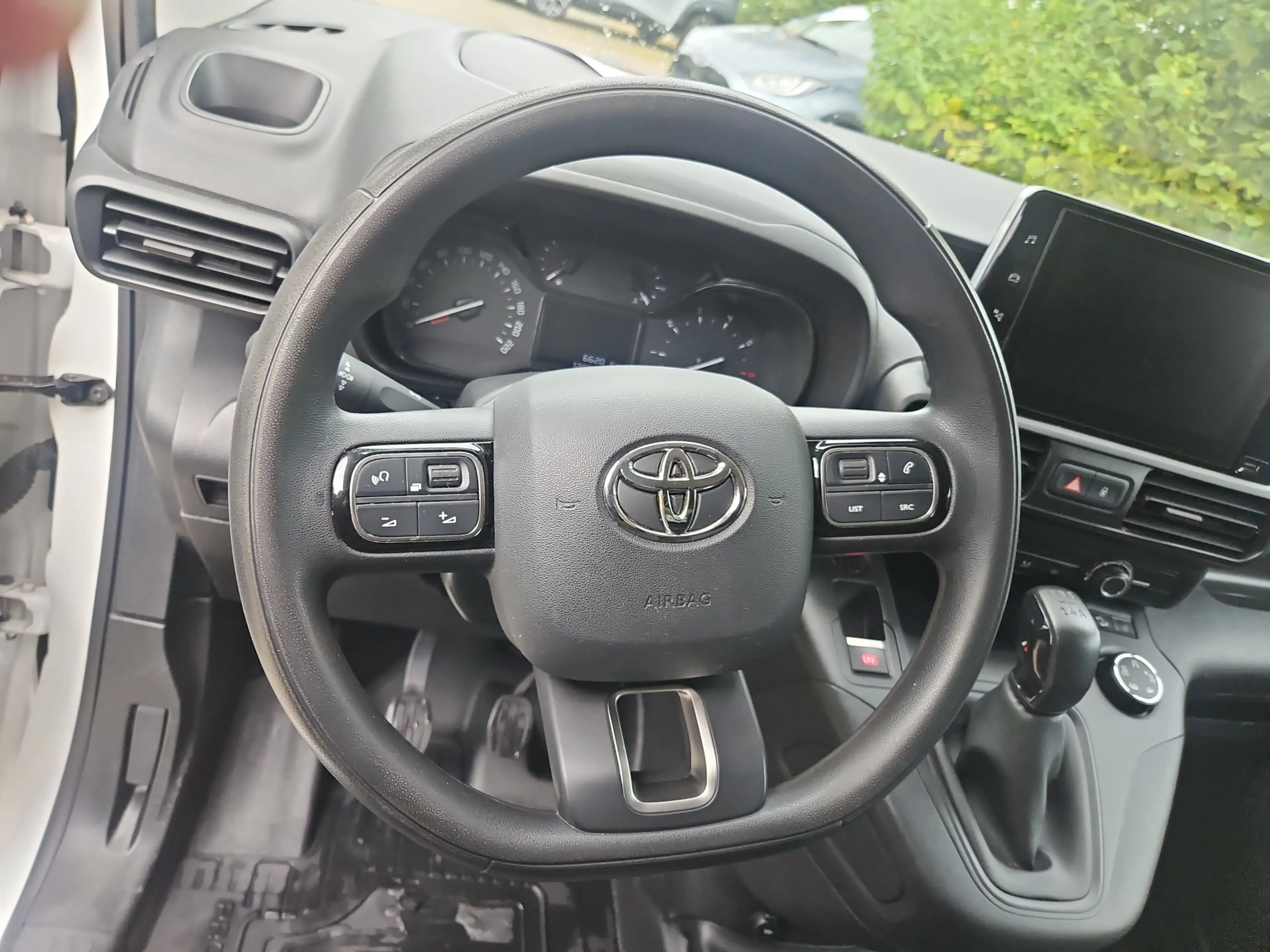 Toyota Proace City 1.5 D4D Launch edition L1 2xKlima — photo 14