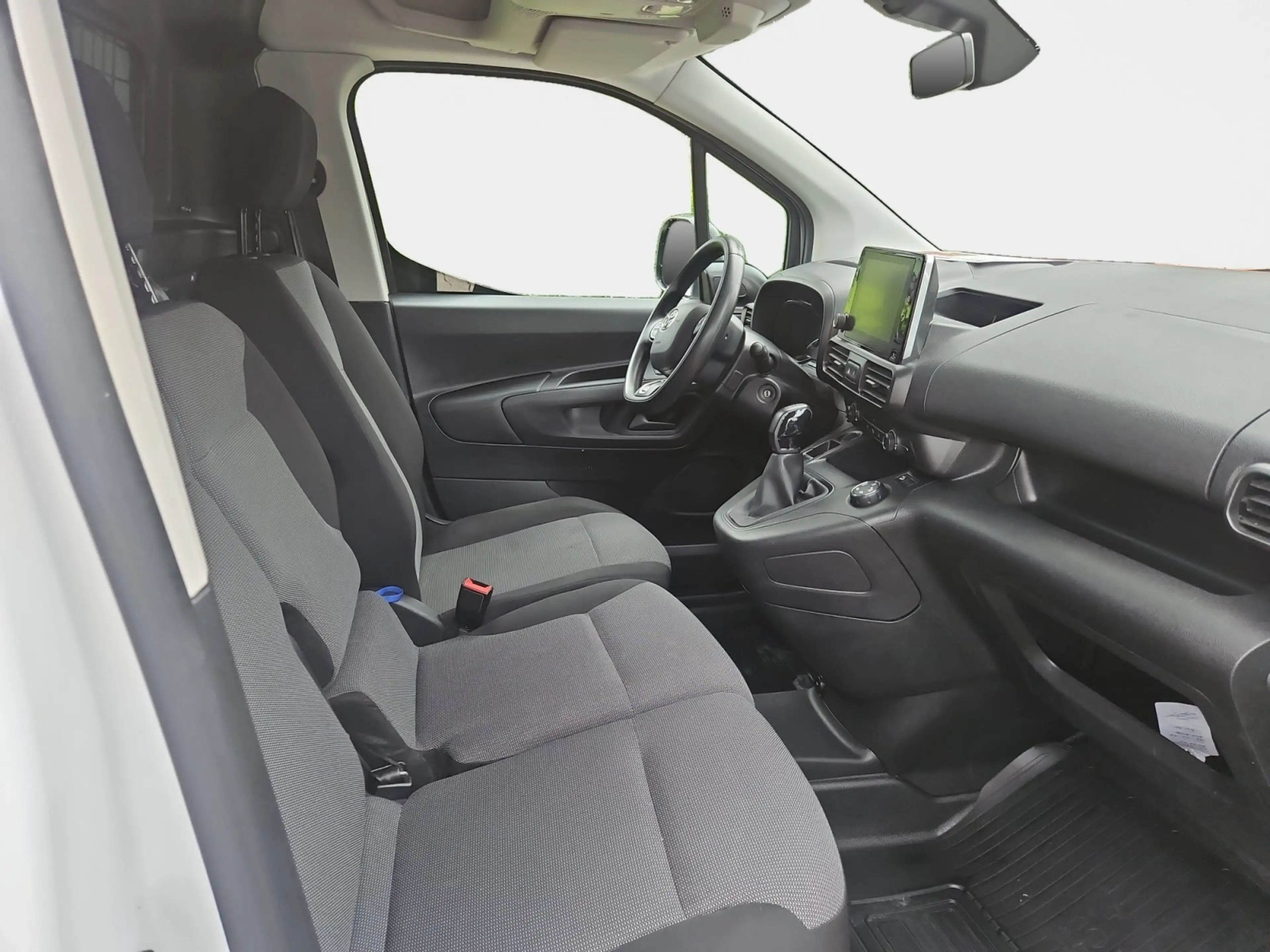 Toyota Proace City 1.5 D4D Launch edition L1 2xKlima — photo 12