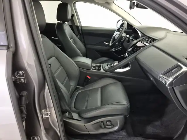 Jaguar E-Pace view 3