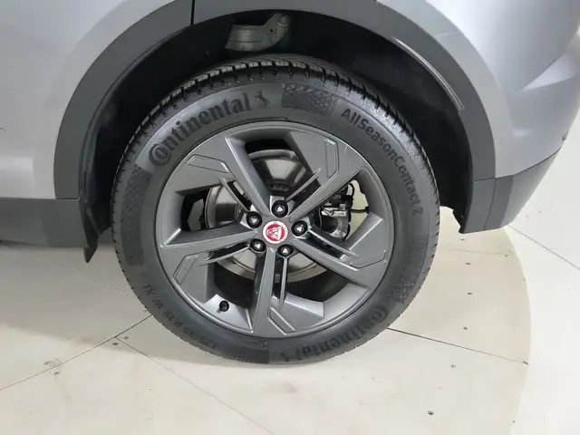 Jaguar E-Pace view 9