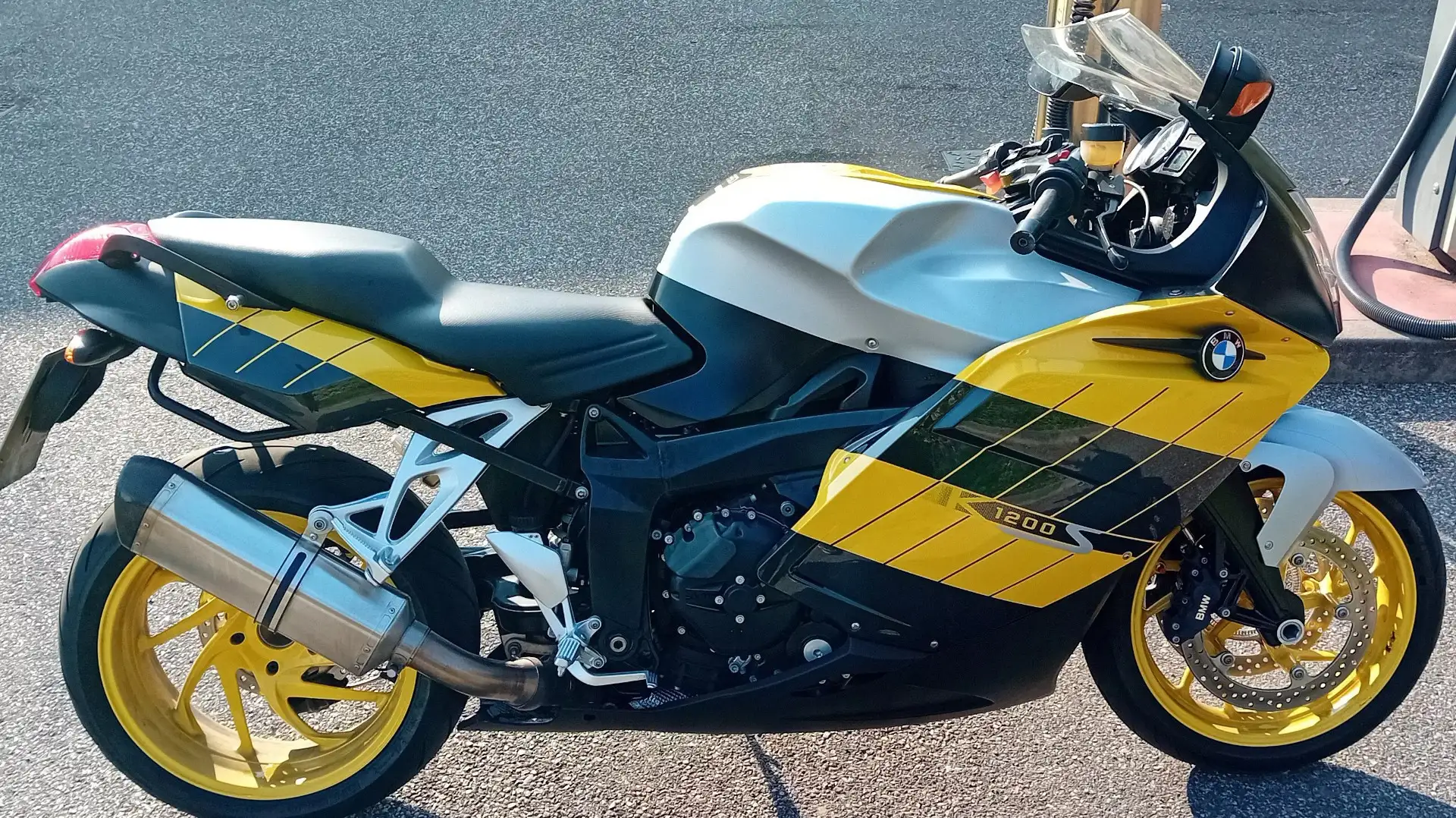 BMW R 1200 S Amarillo - 1
