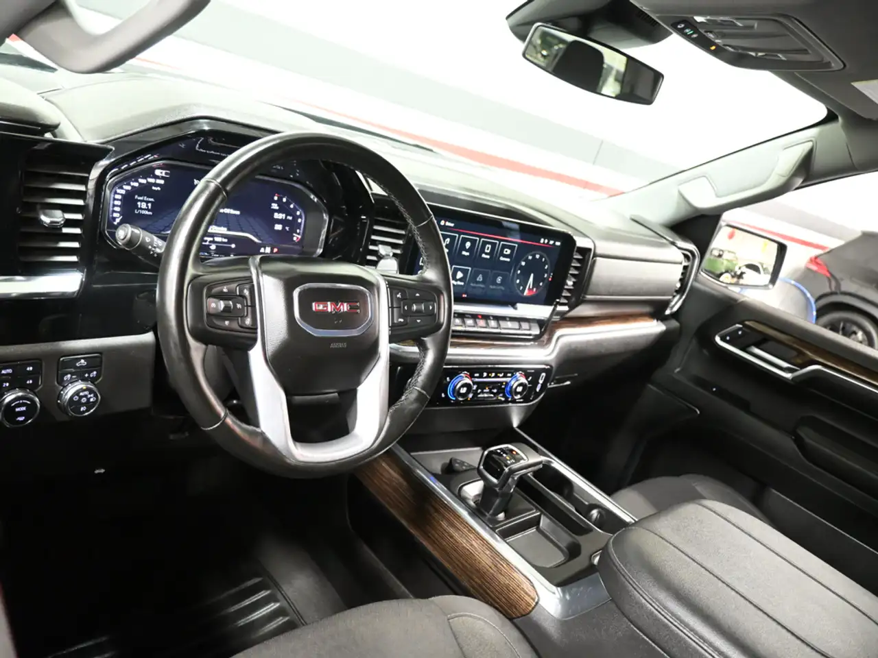 GMC Sierra 1500 снимка GMC Sierra 1500