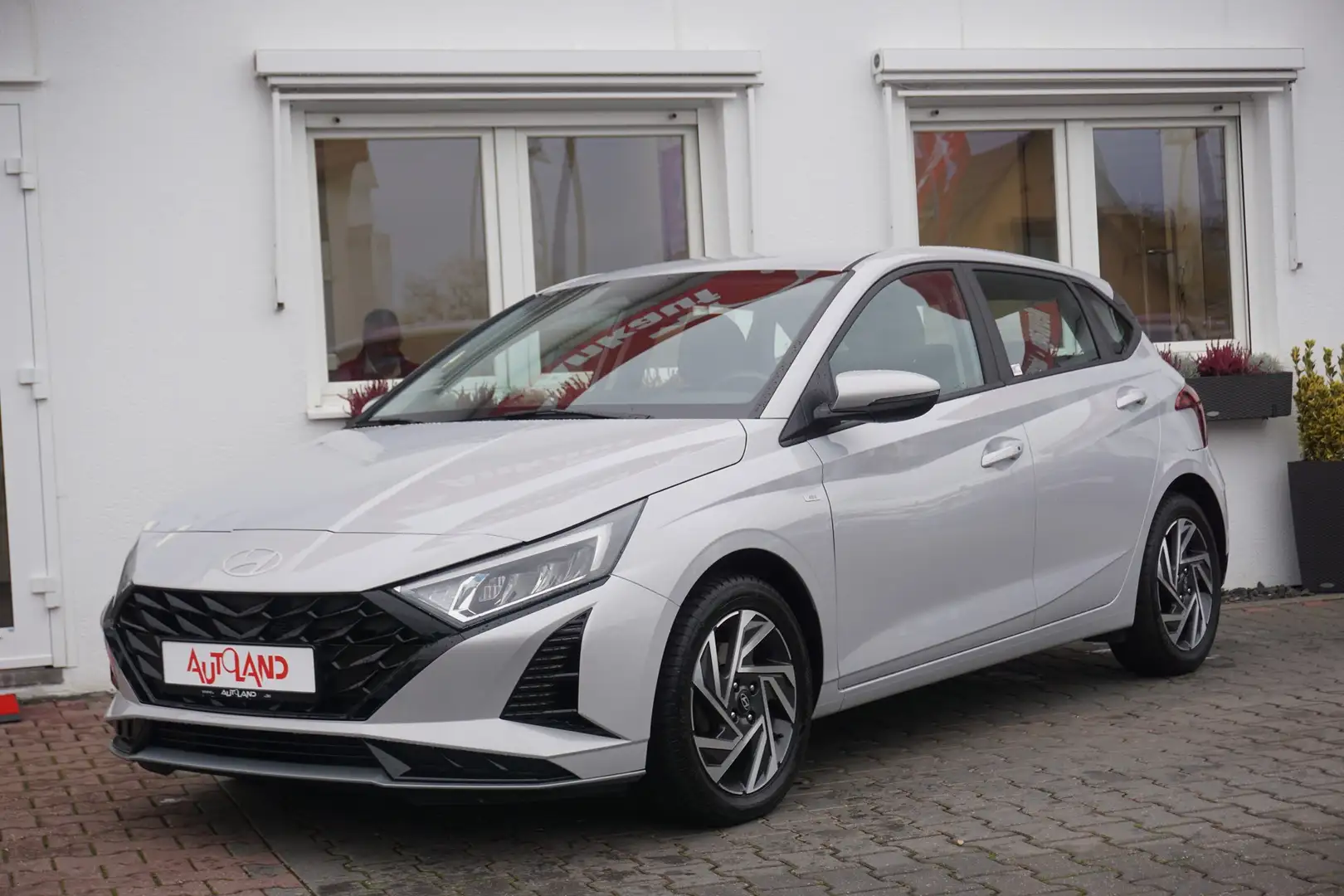 Hyundai i20 1.0 Prime Mild-Hybrid DCT LED Navi Kamera Grau - 2