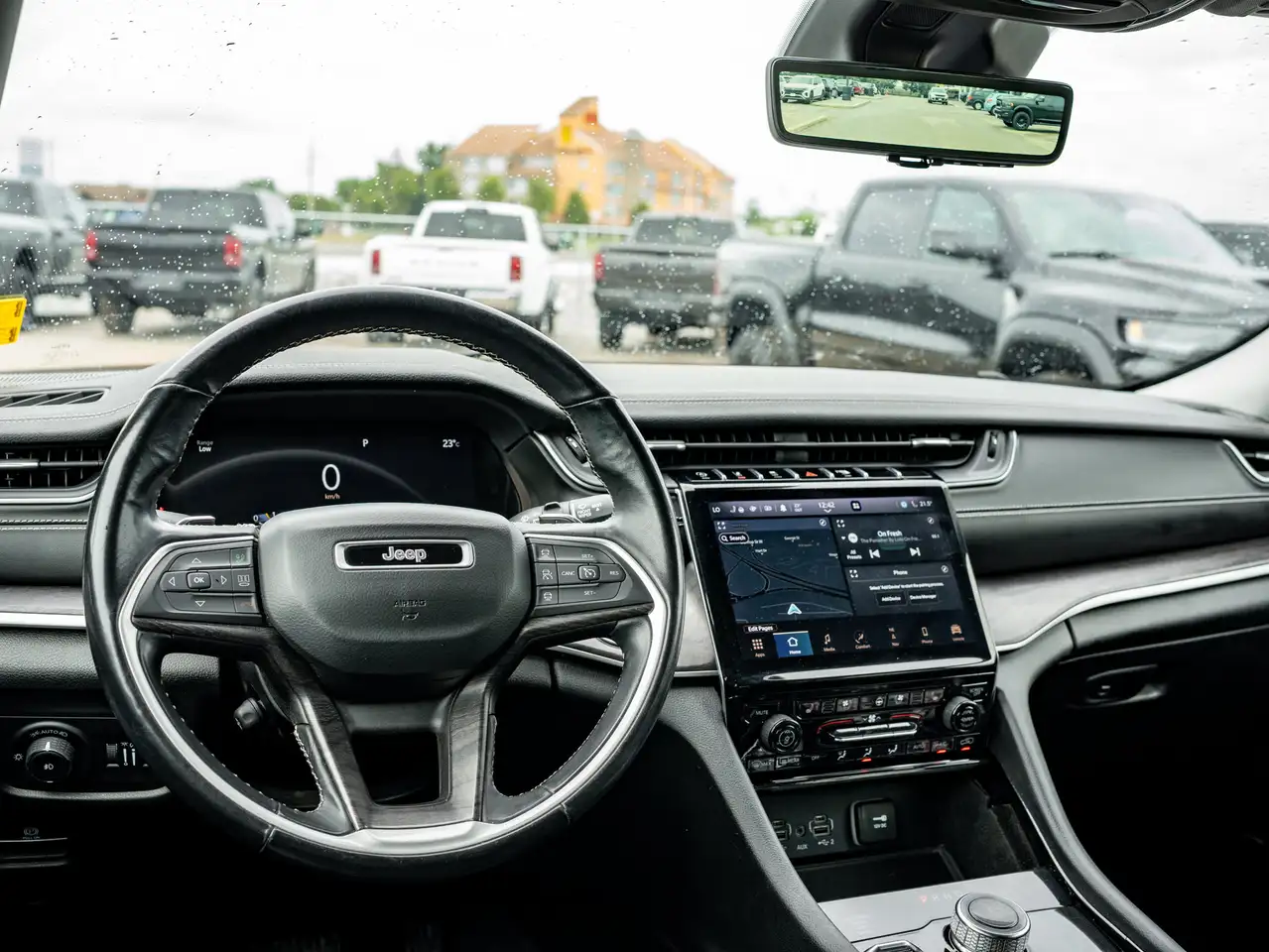 Jeep Grand Cherokee снимка Jeep Grand Cherokee