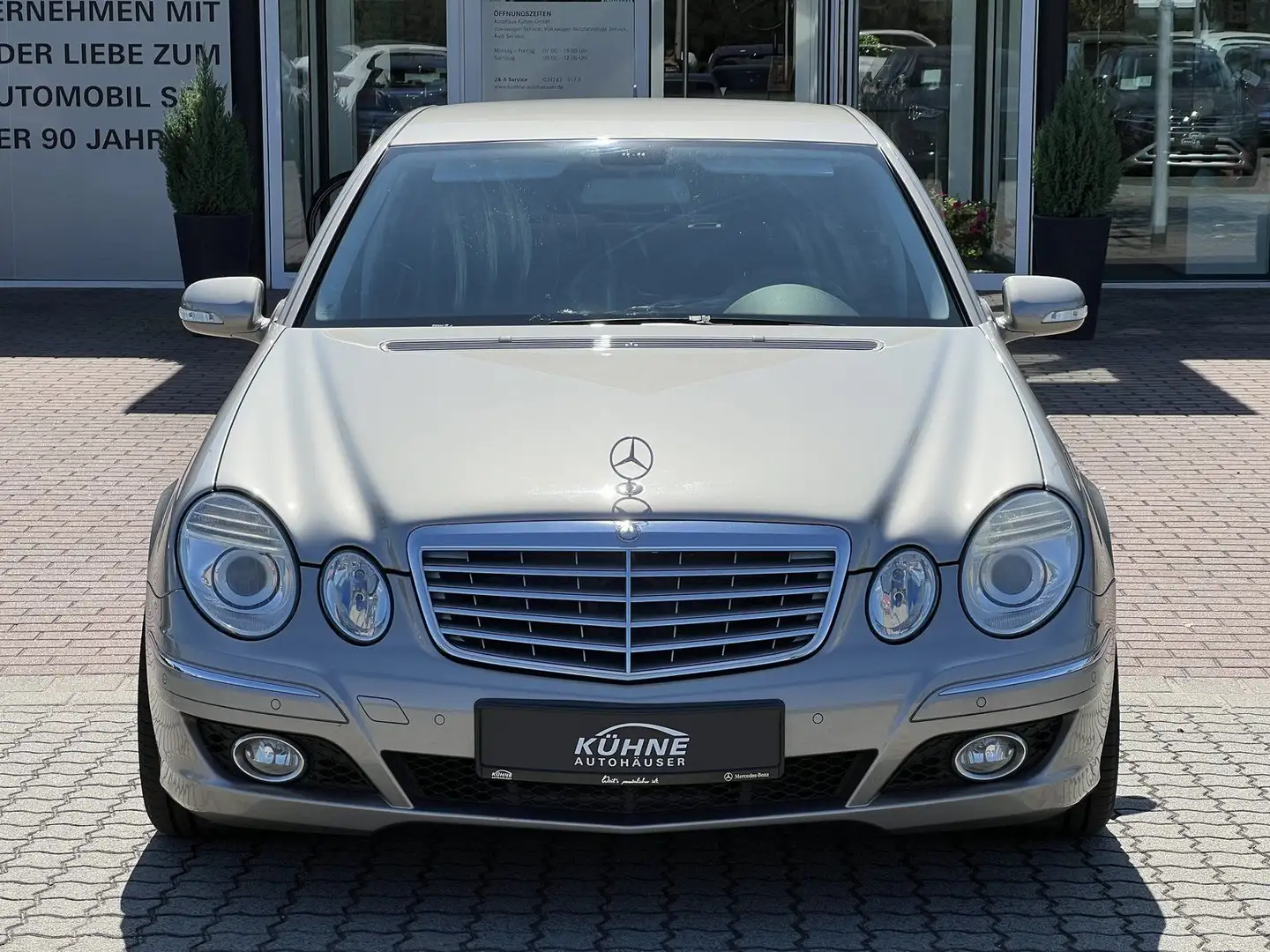 Mercedes-Benz E 280 Elegance 7G Comand AHK Standheizung 8-fach Silber - 2